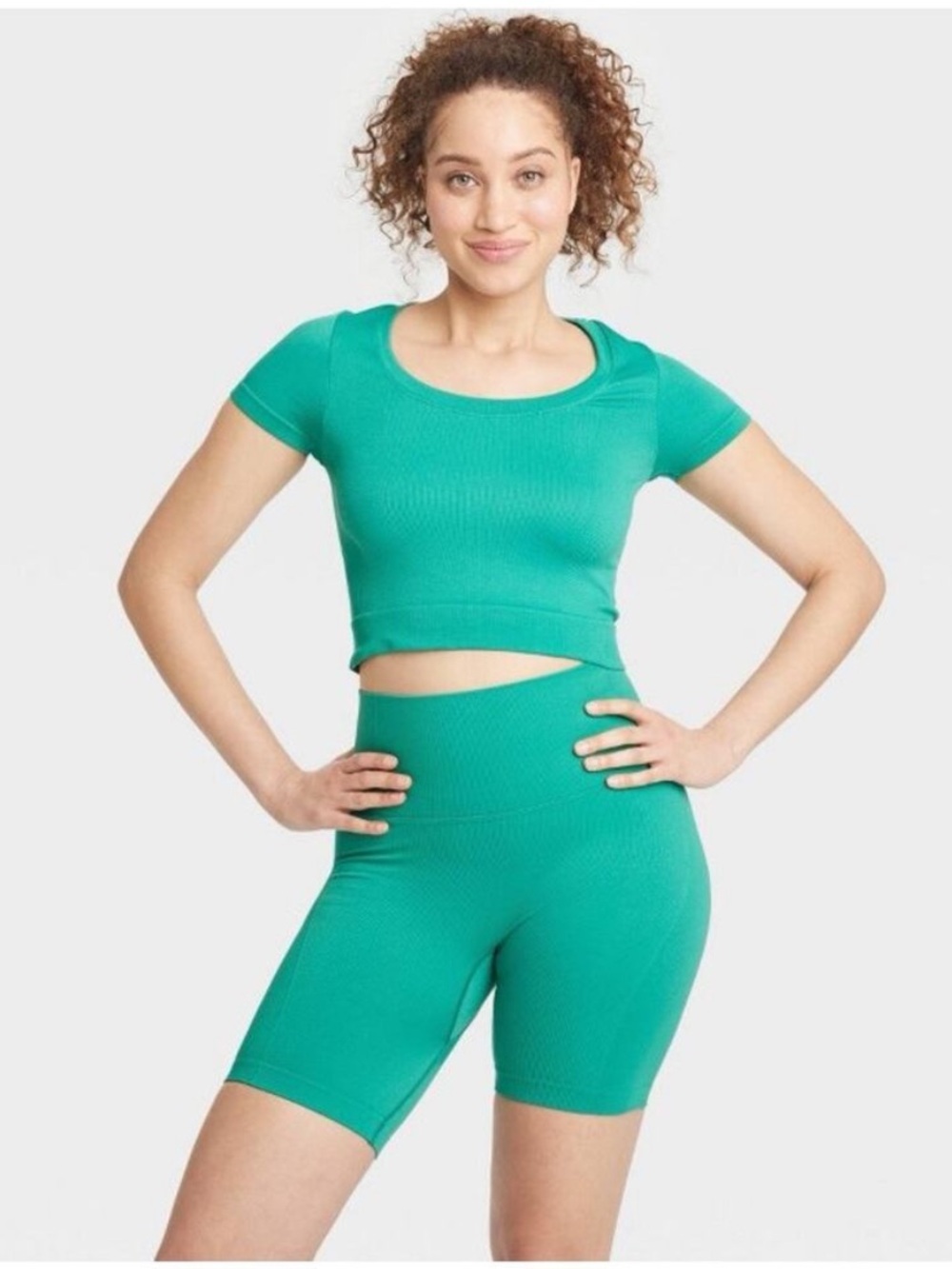All in Motion High Rise Seamless Rib Bike Shorts 6" Green Women's Size Small